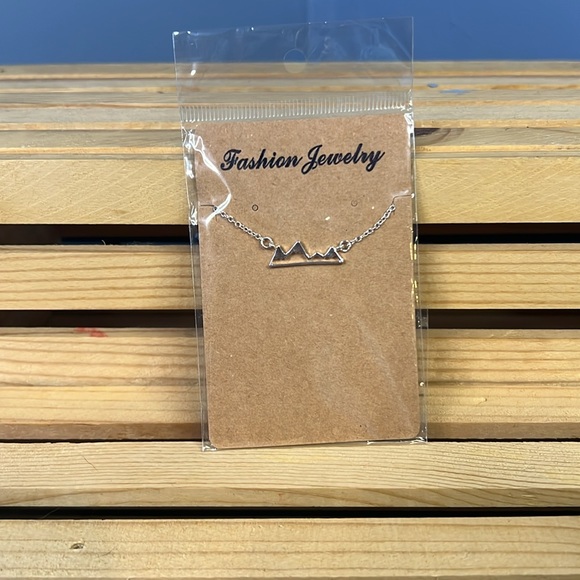 Snow Mountain Necklace Silver NWT - Picture 3 of 3